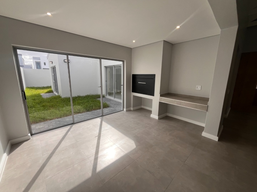 3 Bedroom Property for Sale in Sandown Western Cape